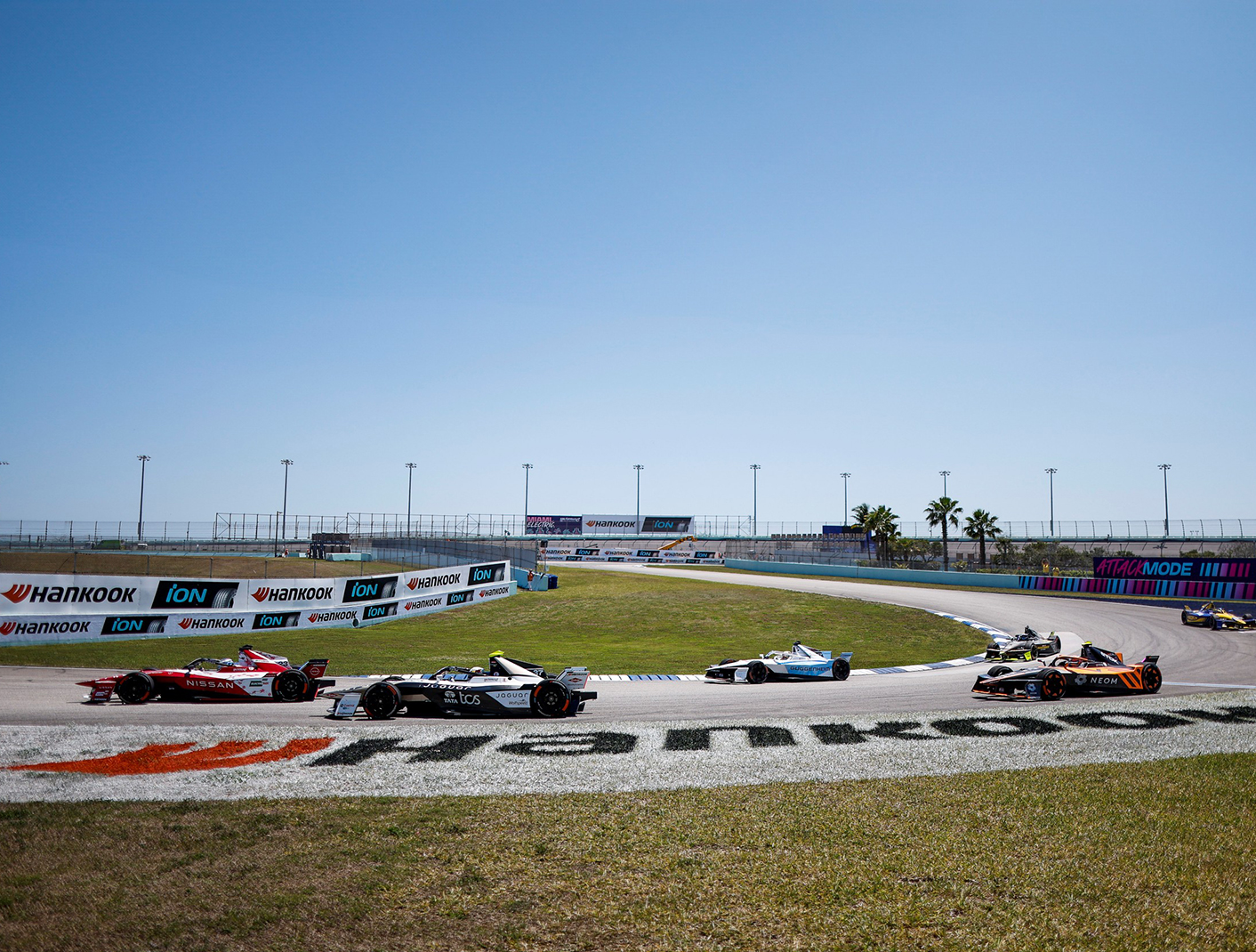 Hankook Tire Powers the 2025 Miami E-Prix to a Thrilling Finish in Formula E Season 11