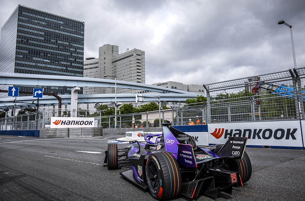 포뮬러_e_2025_도쿄_e_prix_경기_장면_1