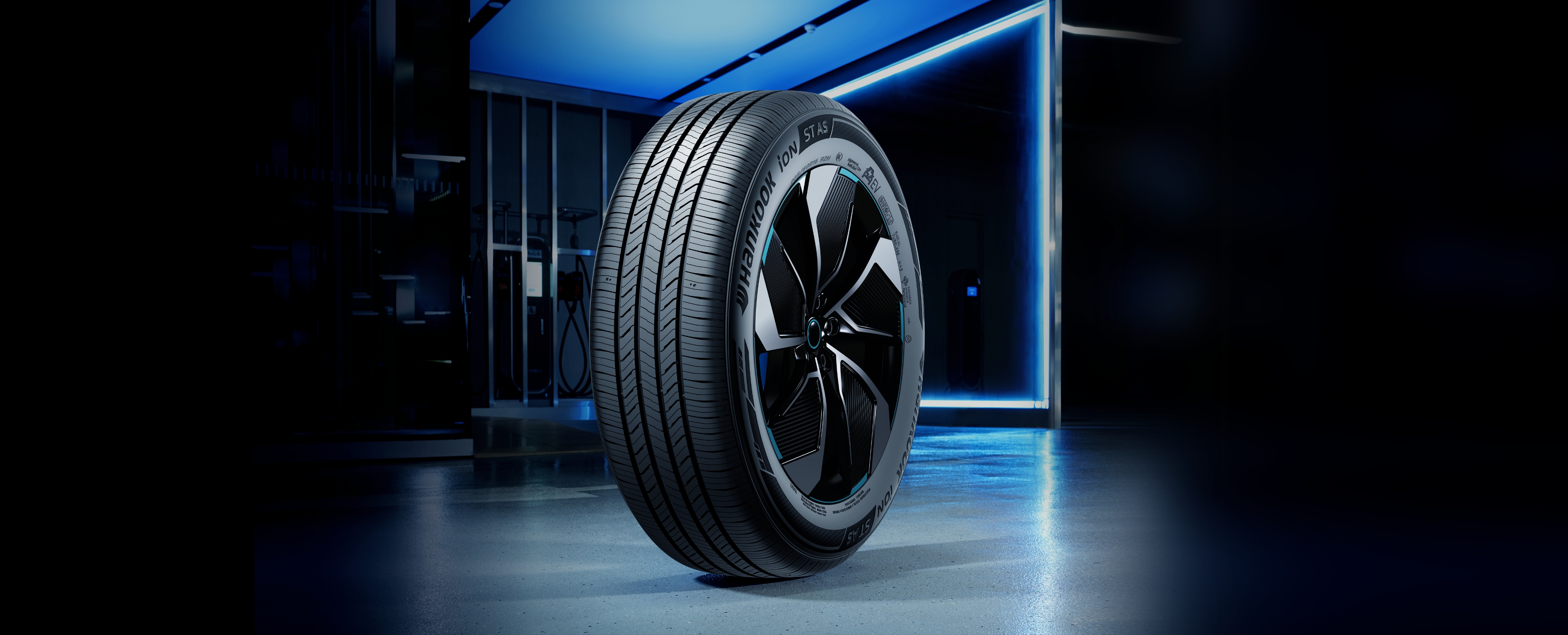 Hankook Tire & Technology-Tires-iON-ST-AS-Overview-01